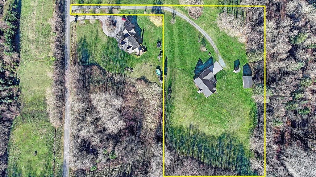 Photo of 28705 48th Avenue NW, Stanwood, WA 98292 (MLS # 2465232)