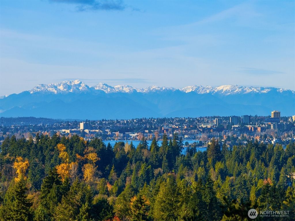 Photo of 2627 96th Avenue NE, Clyde Hill, WA 98004 (MLS # 2458087)