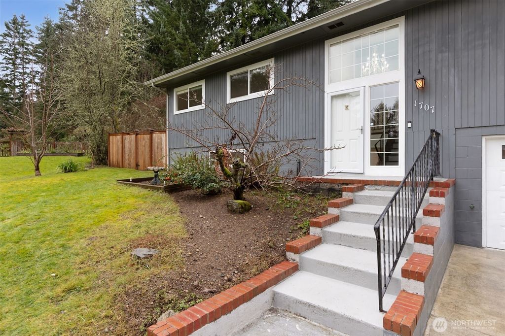 Photo of 1707 Firgrove Place NW, Gig Harbor, WA 98335 (MLS # 2476106)