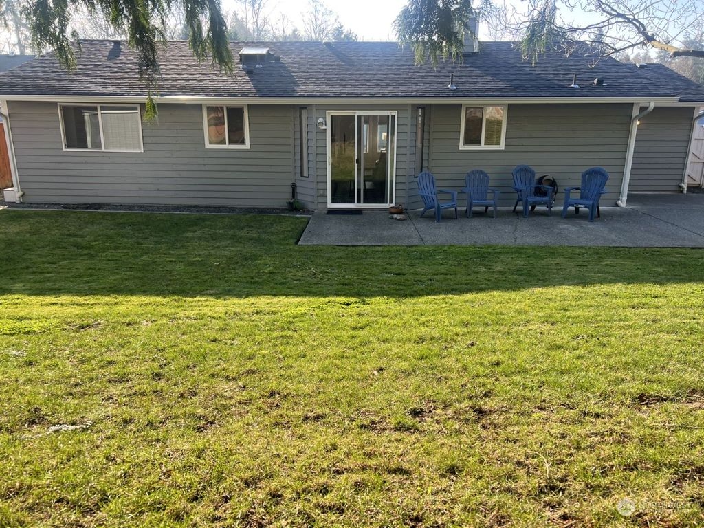 Photo of 4526 S 301st Drive, Auburn, WA 98001 (MLS # 2314627)