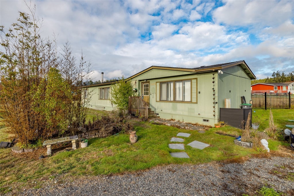 Photo of 1053 Riepma Avenue, Oak Harbor, WA 98277 (MLS # 2599538)