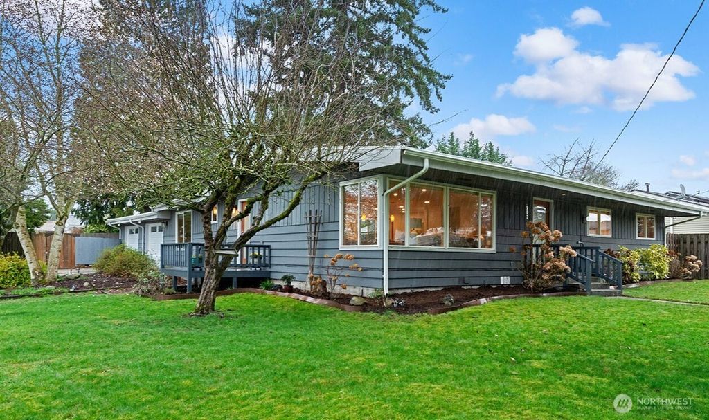 Photo of 4902 NE 7th Place, Renton, WA 98059 (MLS # 2509054)