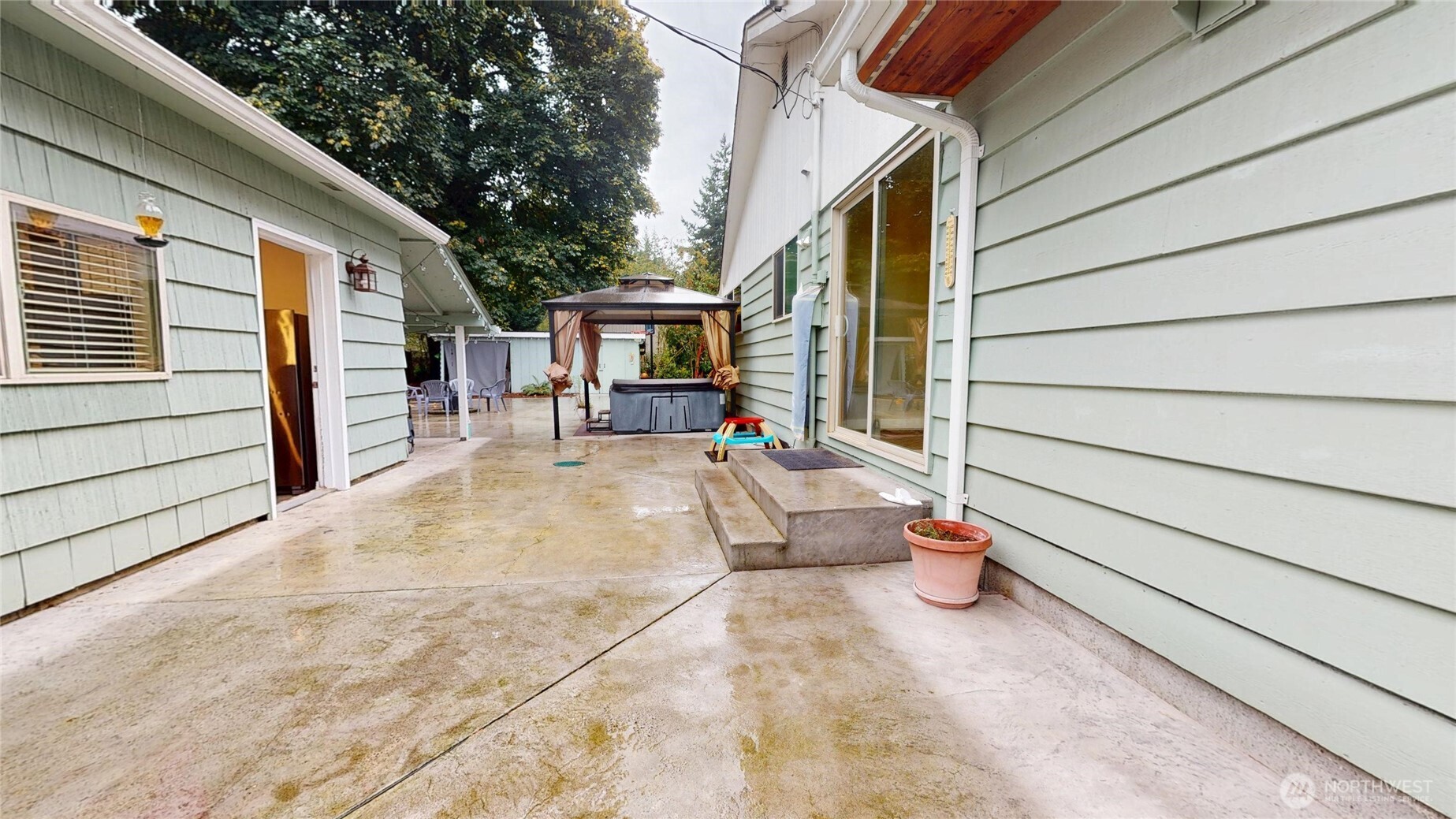 341 E Island Lake Drive