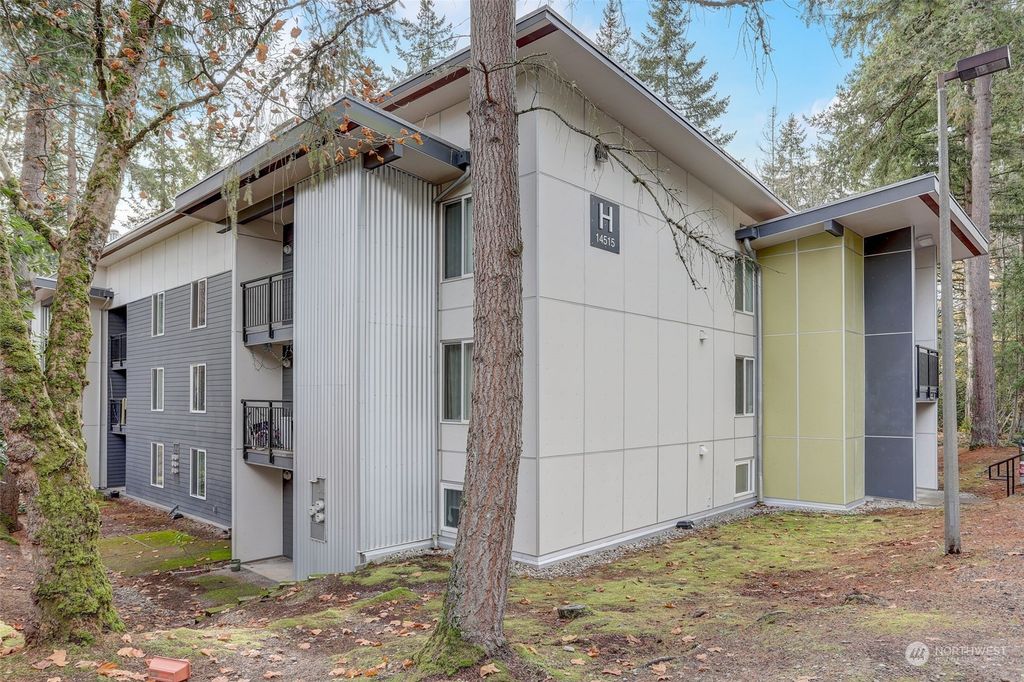 Photo of 14515 NE 32nd Street #H301, Bellevue, WA 98007 (MLS # 2181569)