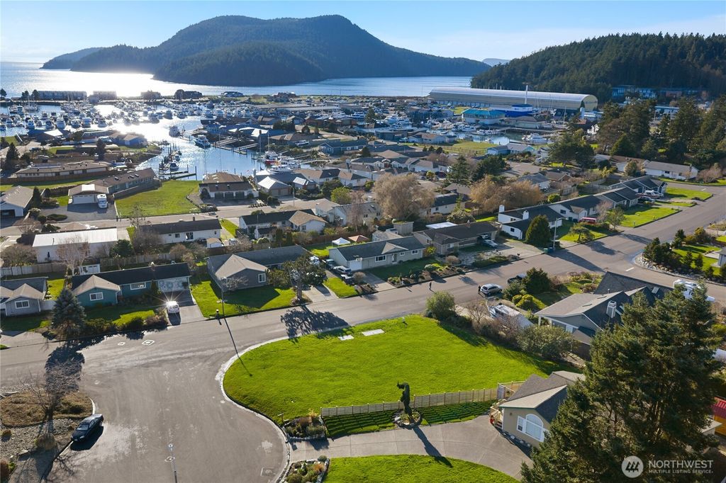 Photo of 5412 Kingsway, Anacortes, WA 98221 (MLS # 2469126)