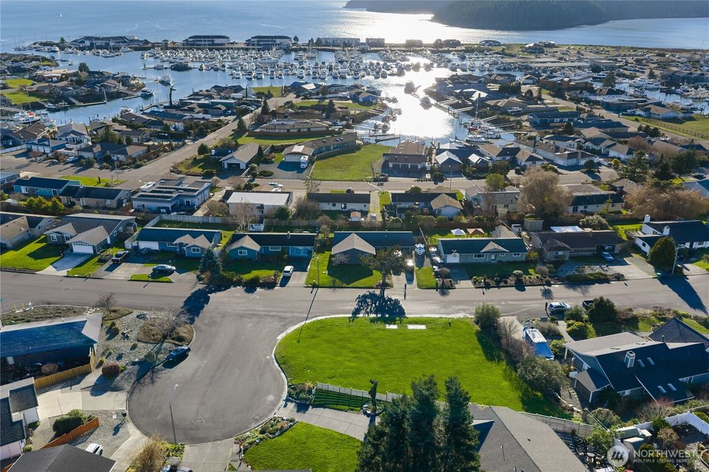 Photo of 5412 Kingsway, Anacortes, WA 98221 (MLS # 2469126)