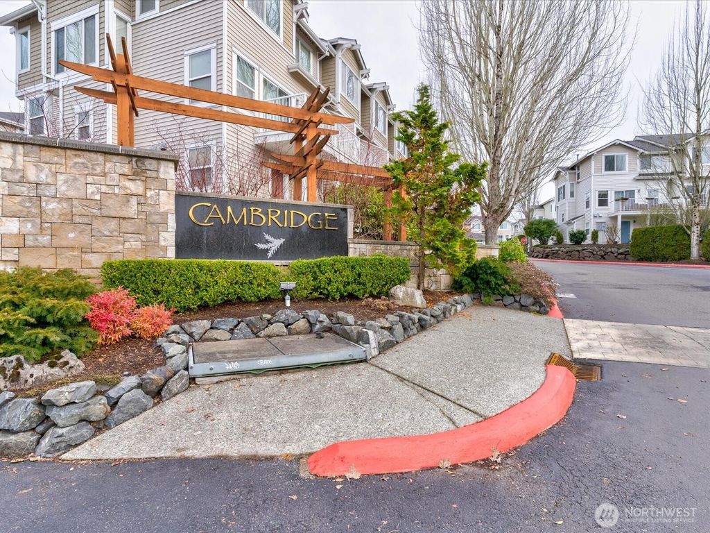 Photo of 16351 118th Lane NE #38-5, Bothell, WA 98011 (MLS # 2344382)