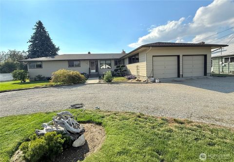 Photo of 644 Dewberry Ave E, Omak, WA 98841 (MLS # 2439575)