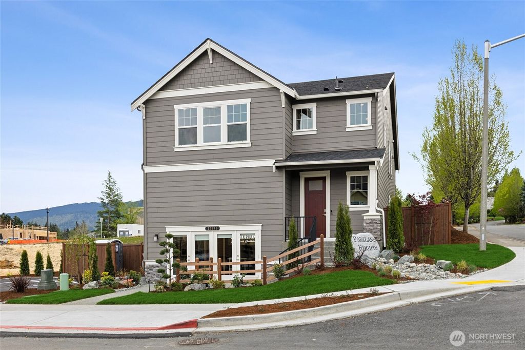 Photo of 23712 SE 49th Street #4, Issaquah, WA 98027 (MLS # 2520856)