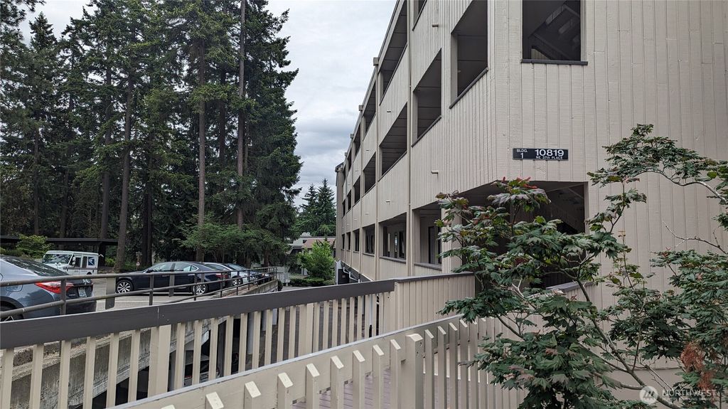 Photo of 10819 NE 37th Place #107, Bellevue, WA 98004 (MLS # 2517821)