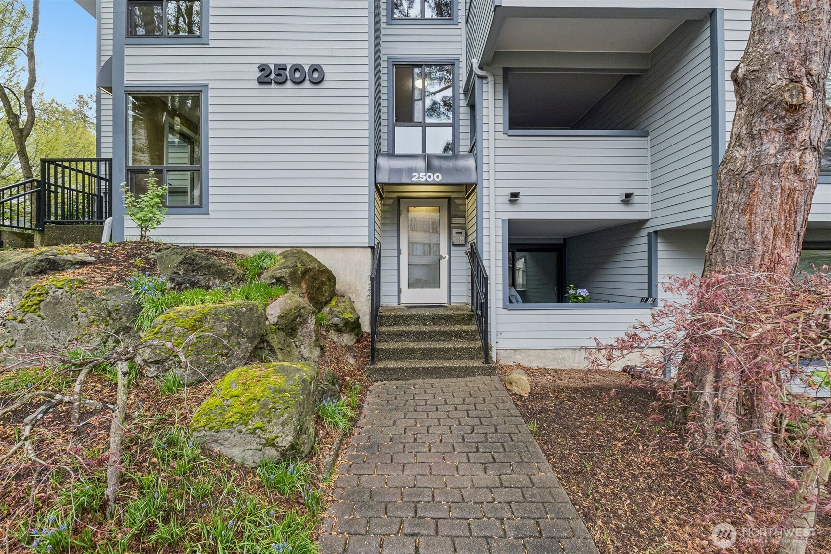 2500 W Manor Place 217