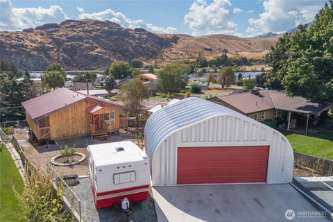 Photo of 505 Beach Street, Pateros, WA 98846 (MLS # 2578726)