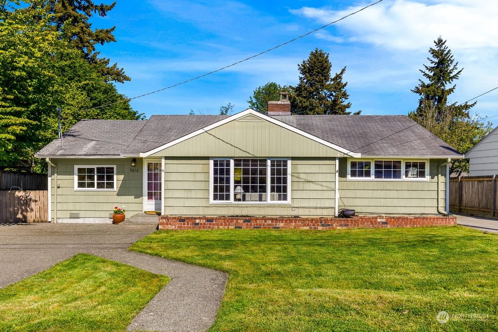 Photo of 9610 13th Avenue NW, Seattle, WA 98117 (MLS # 2227589)