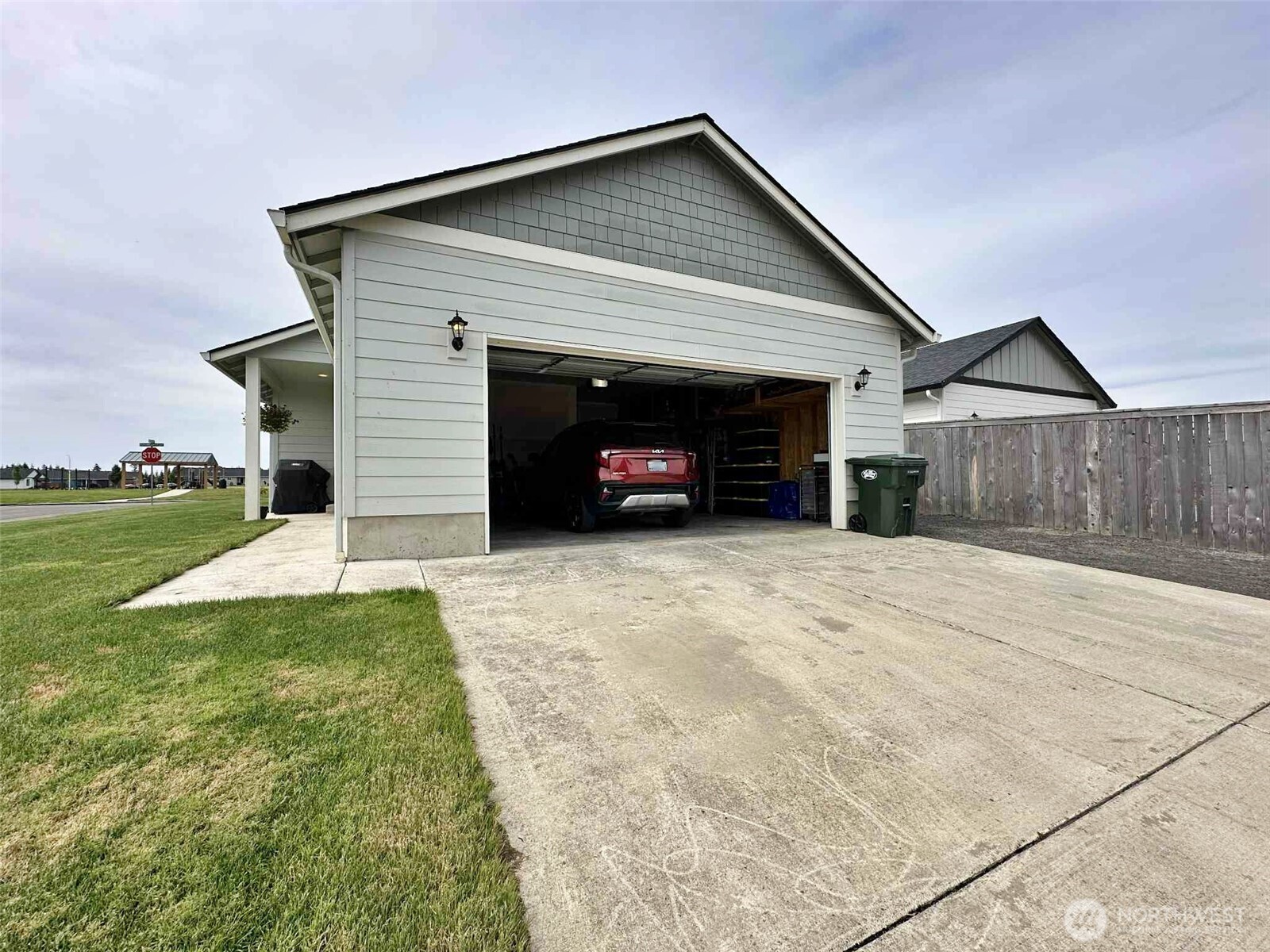 704 Roundtree Boulevard