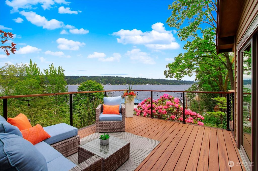 Photo of 11900 Lakeside Place NE, Seattle, WA 98125 (MLS # 2238513)