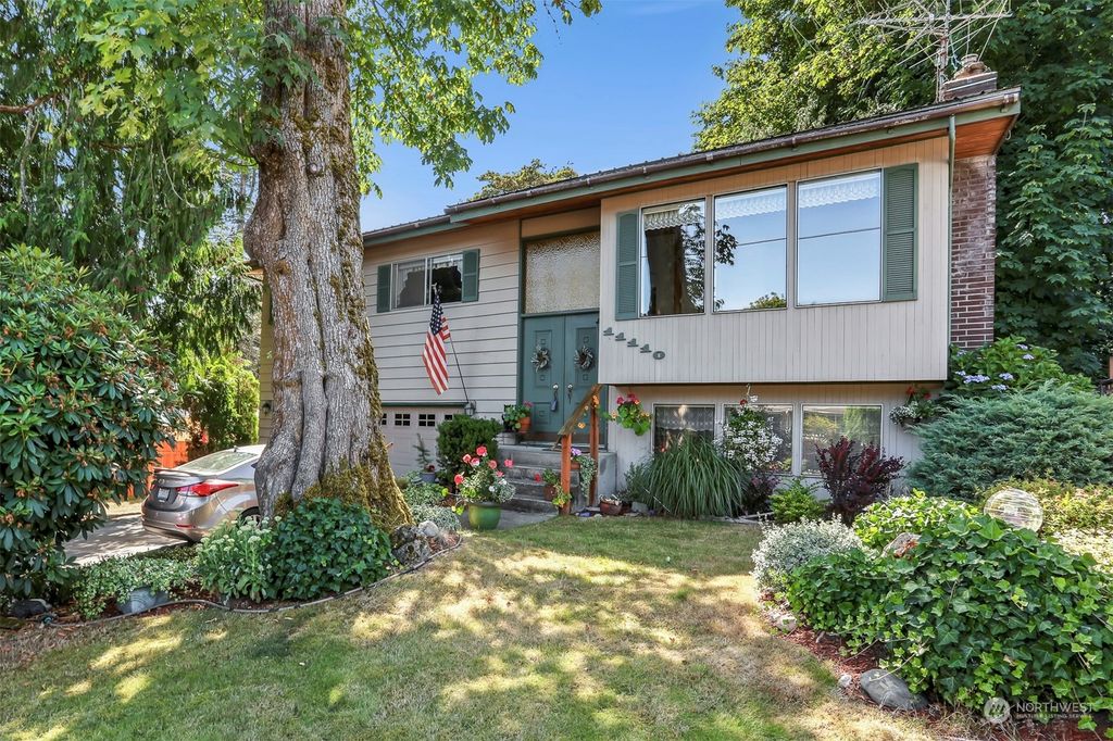 Photo of 11110 24th Drive SE, Everett, WA 98208 (MLS # 2151066)