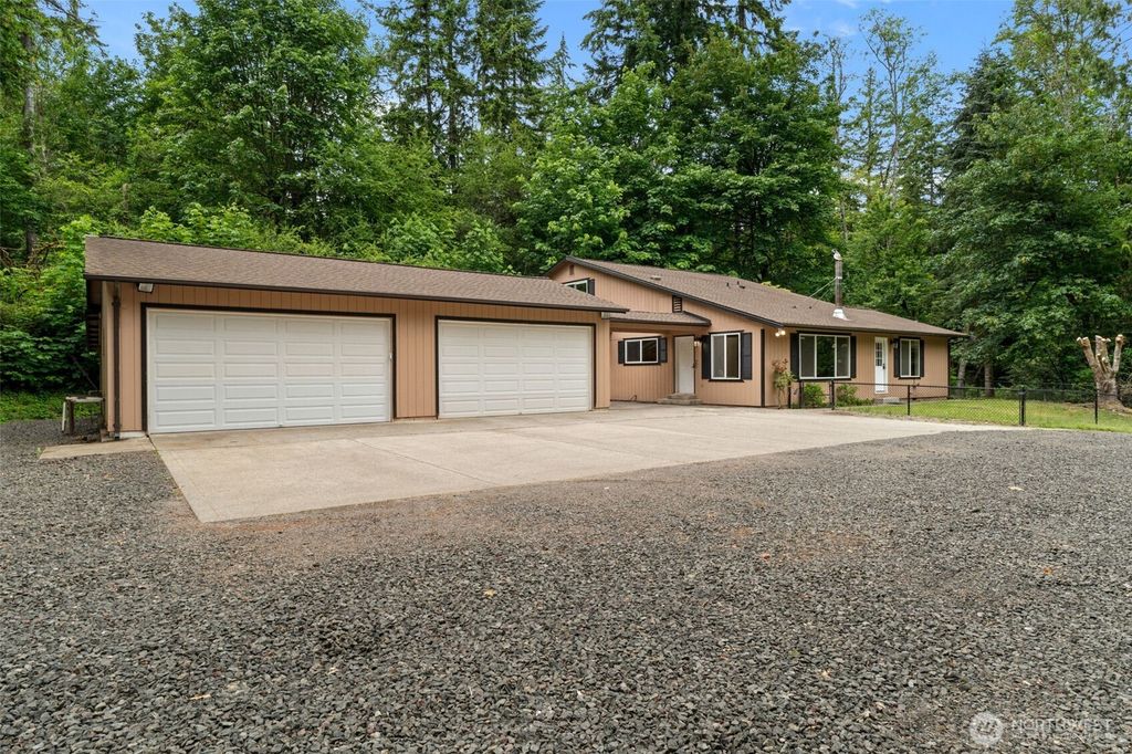 Photo of 4562 SE Burley Olalla Road, Olalla, WA 98359 (MLS # 2476174)