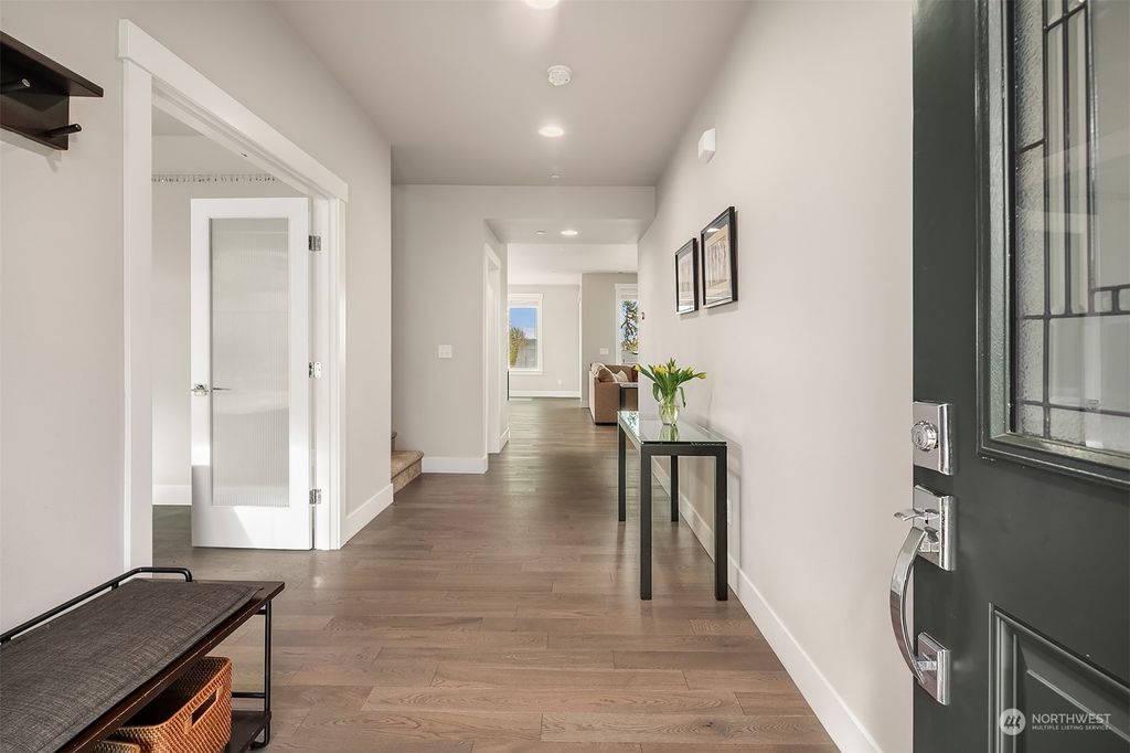 Photo of 16513 84th Avenue NE, Kenmore, WA 98028 (MLS # 2041290)