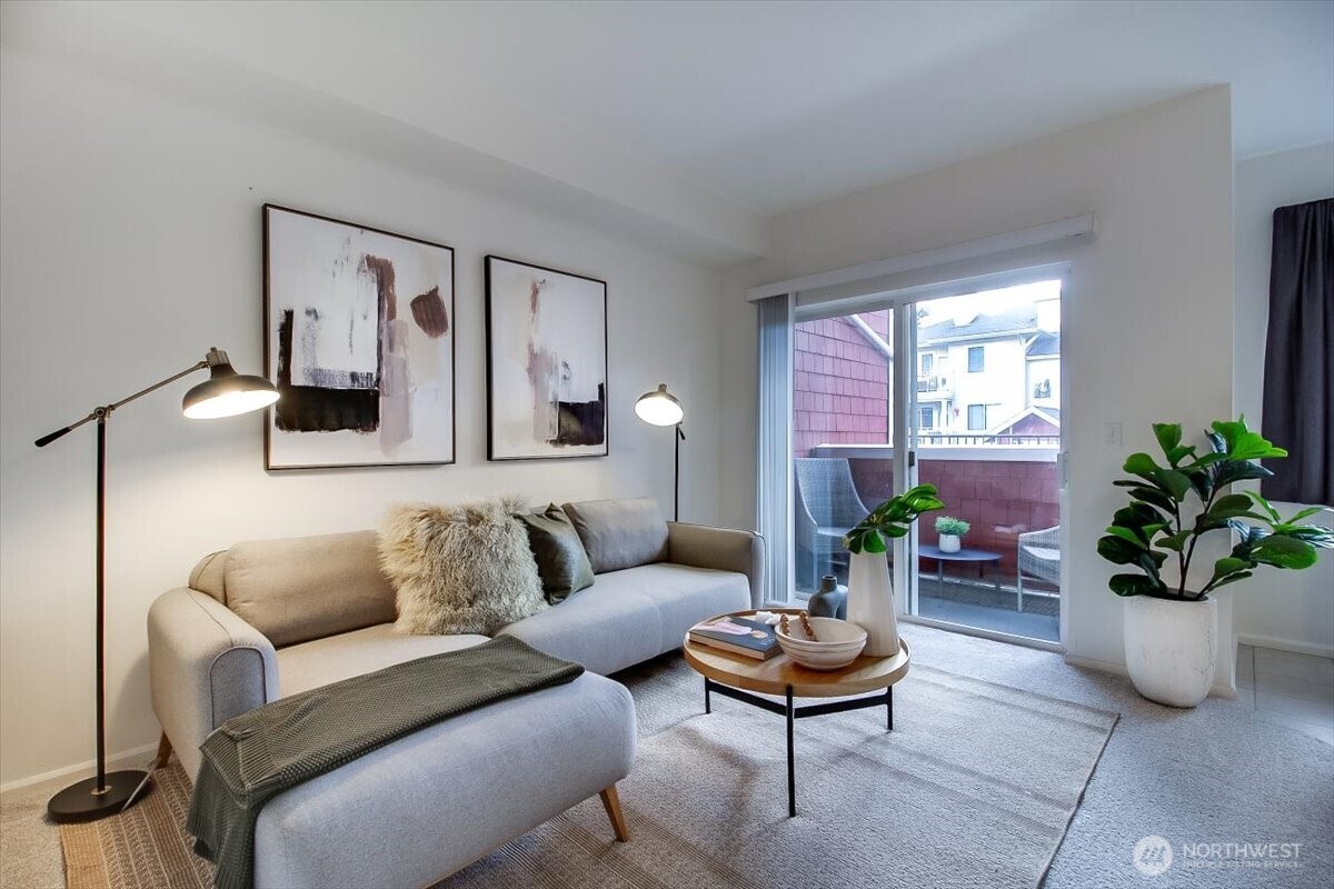 517 225th Lane NE E102