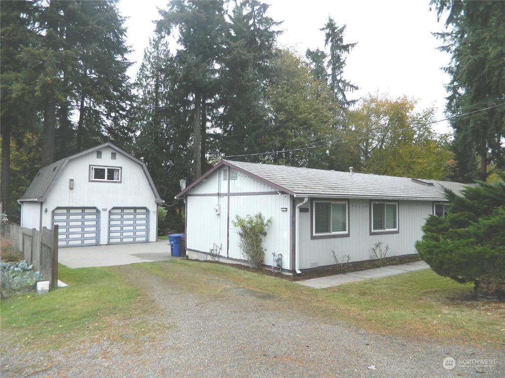 Photo of 8020 NE 155th Street, Kenmore, WA 98028 (MLS # 2306487)
