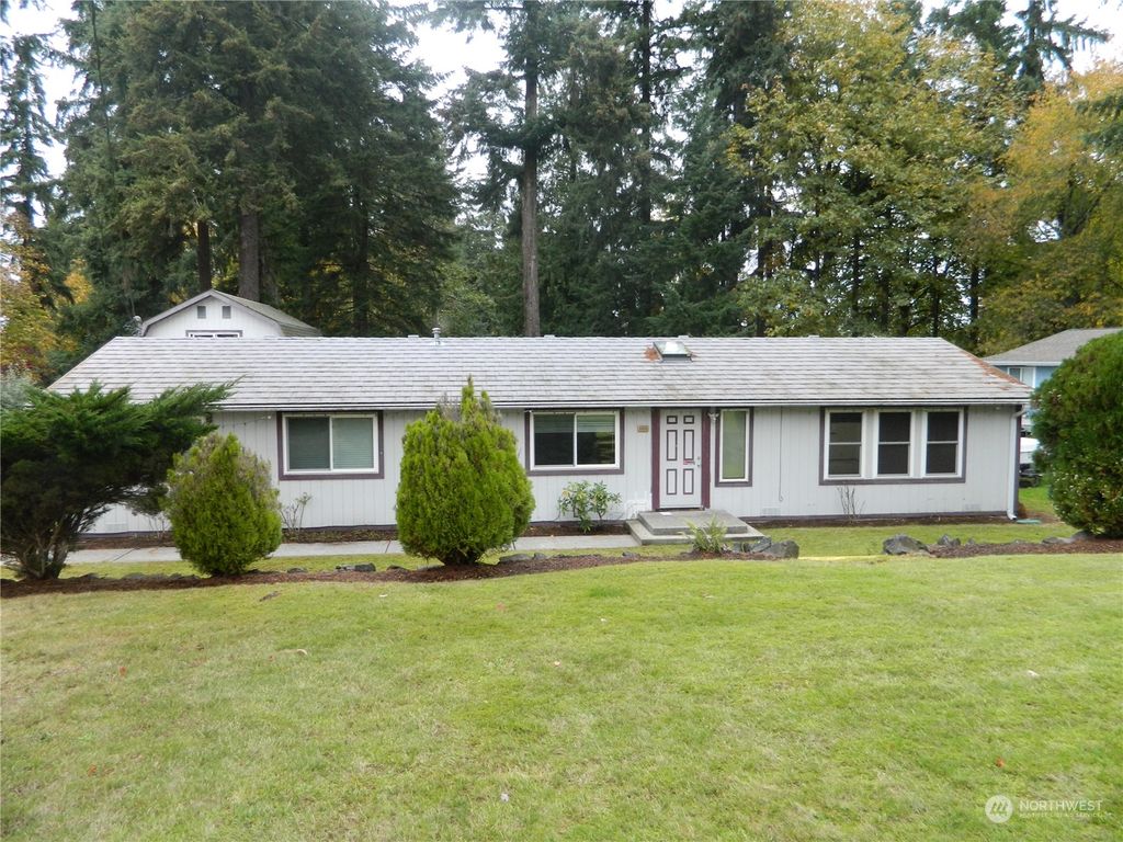 Photo of 8020 NE 155th Street, Kenmore, WA 98028 (MLS # 2306487)