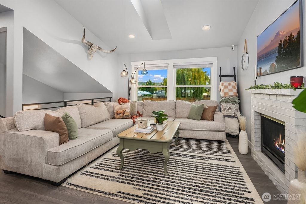 Photo of 402 Olympia Boulevard, Pacific, WA 98047 (MLS # 2449165)