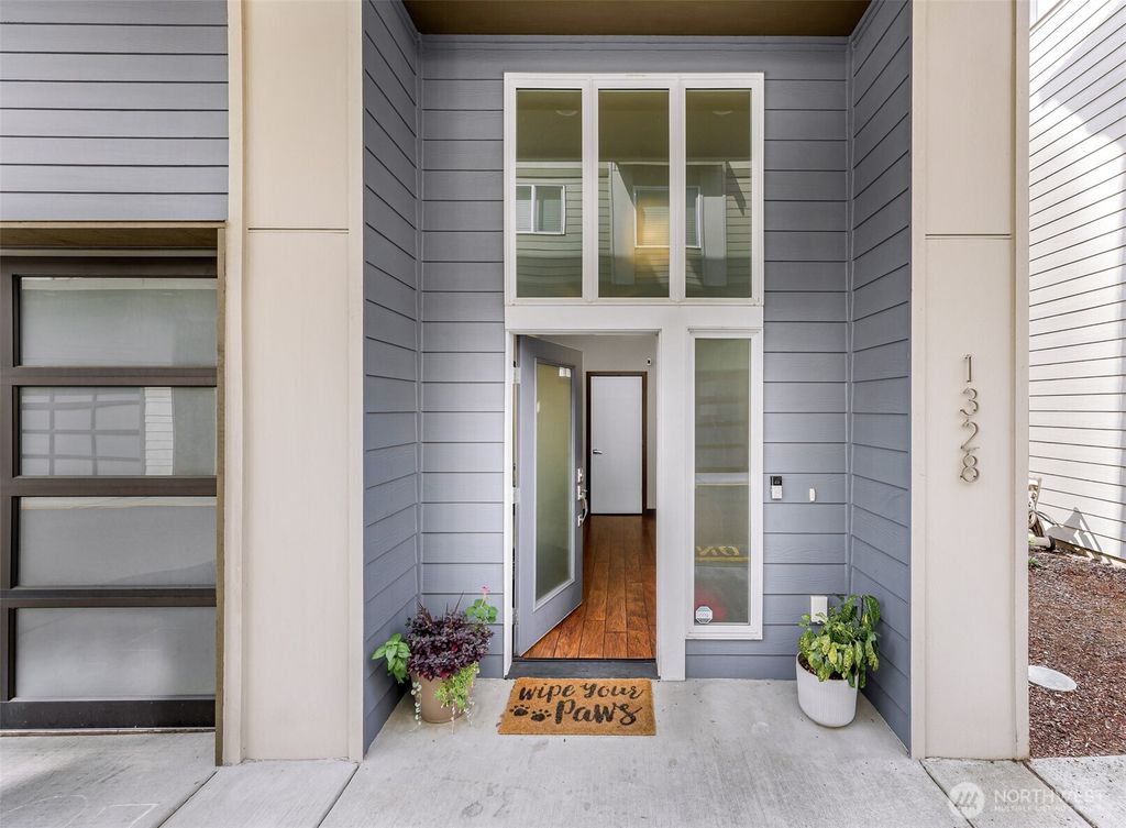 Photo of 1328 152nd Place SW, Lynnwood, WA 98087 (MLS # 2430181)