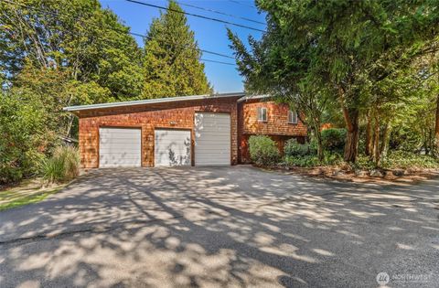 Photo of 4753 90th Avenue SE, Mercer Island, WA 98040 (MLS # 2442474)