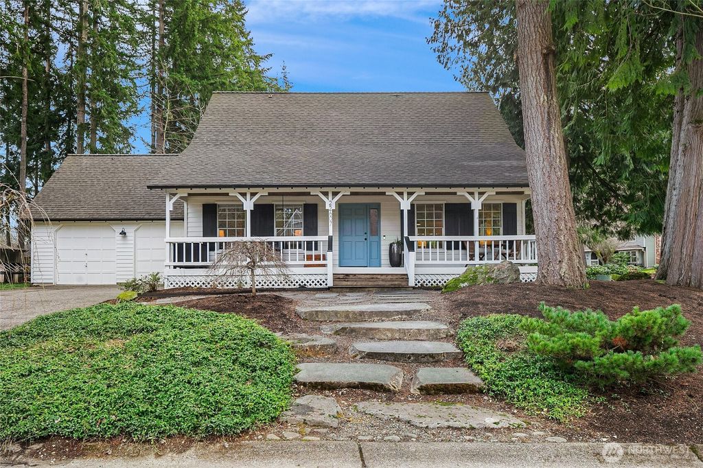 Photo of 22607 NE 19th Street, Sammamish, WA 98074 (MLS # 2341029)