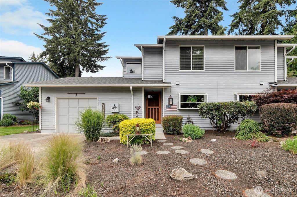 Photo of 805 142nd Place SE #A, Bellevue, WA 98007 (MLS # 2344910)