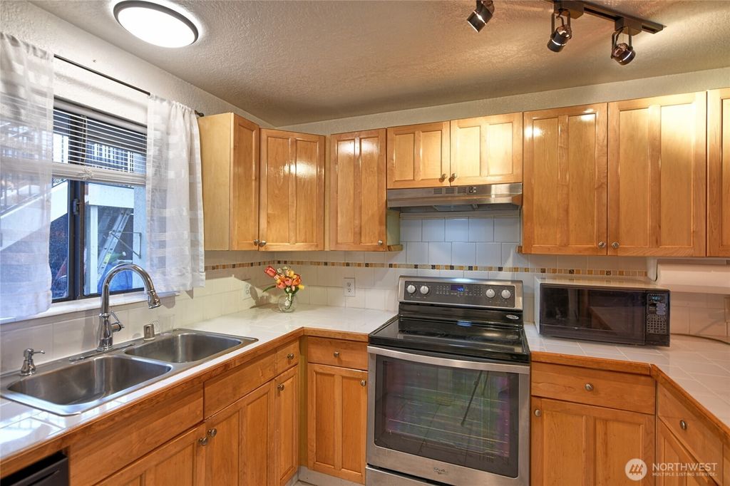 Photo of 20131 61st Place W #D-104, Lynnwood, WA 98036 (MLS # 2492908)