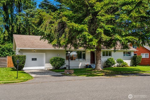 Photo of 1235 Warner Street NE, Olympia, WA 98516 (MLS # 2540042)