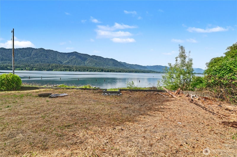 60 Lake Drive N