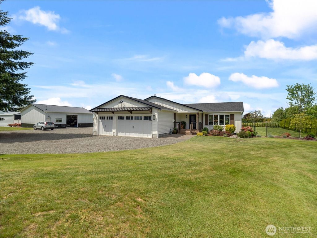 Photo of 23828 SE 471st Street, Enumclaw, WA 98022 (MLS # 2526455)