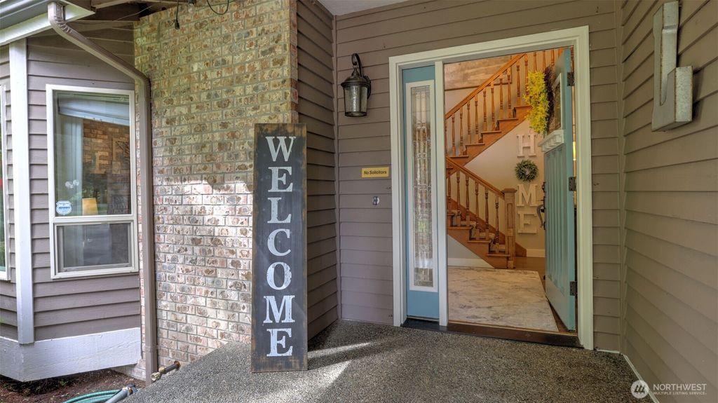 Photo of 16930 SE 327TH Place, Auburn, WA 98092 (MLS # 2366746)