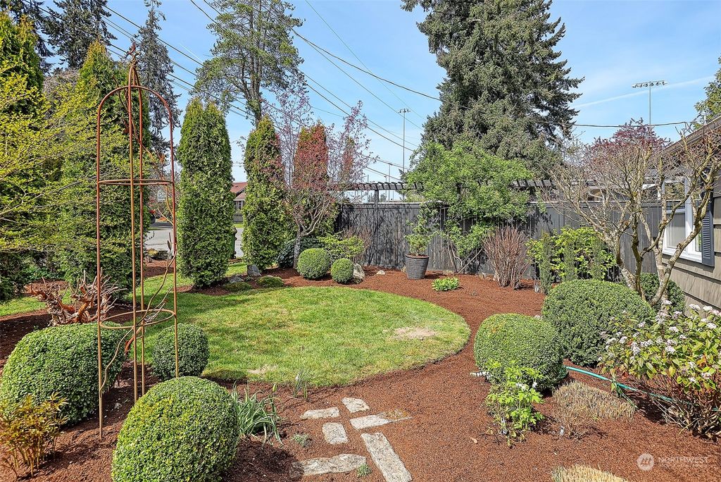 Photo of 16742 Linden Avenue N, Shoreline, WA 98133 (MLS # 2222100)