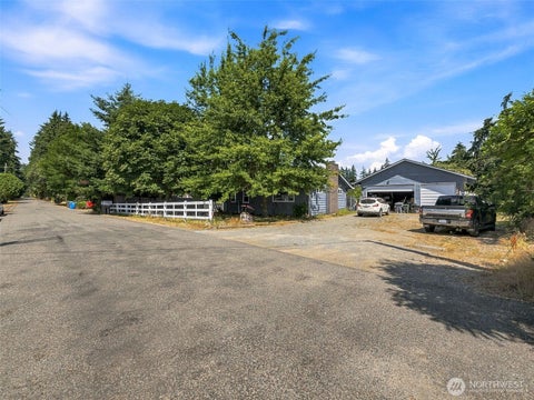 Photo of 10723 59th Avenue E, Puyallup, WA 98373 (MLS # 2560876)