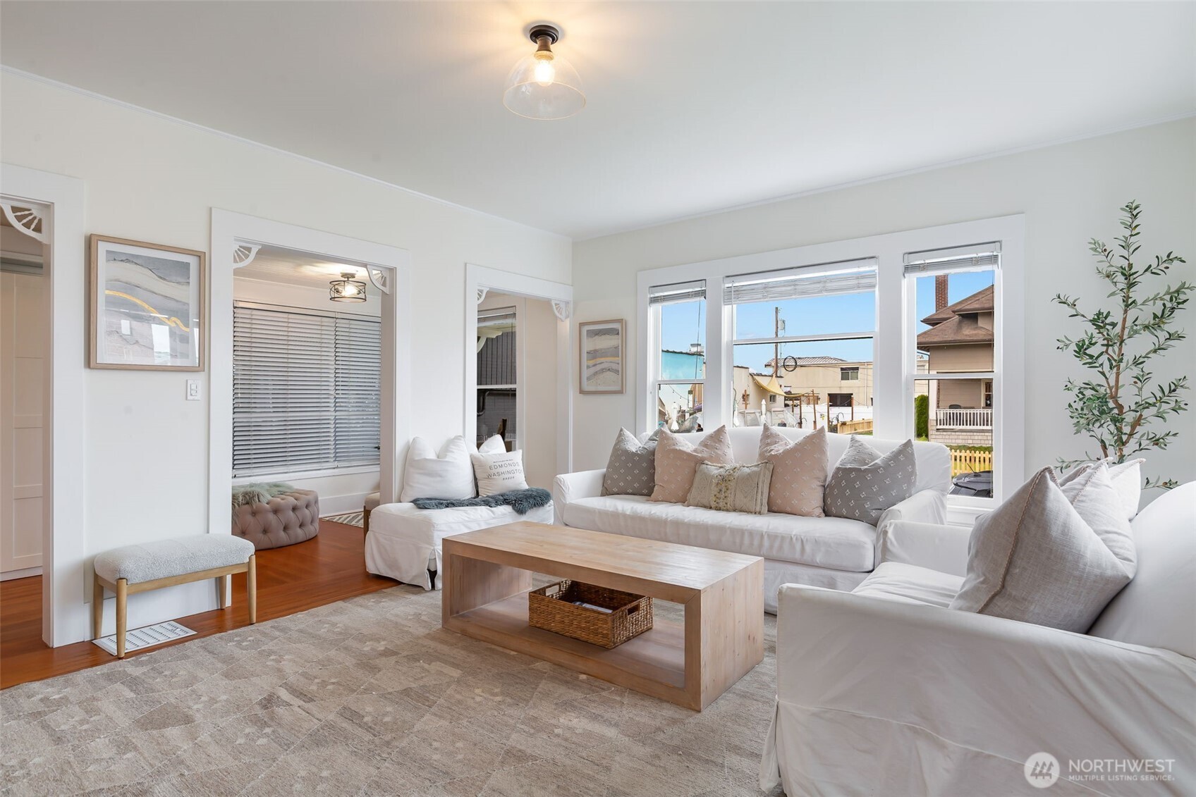 116 4th Avenue N