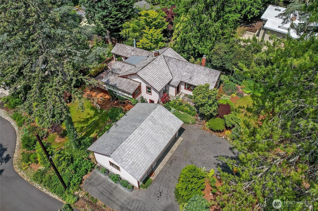 Photo of 19037 37th Avenue NE, Lake Forest Park, WA 98155 (MLS # 2398513)