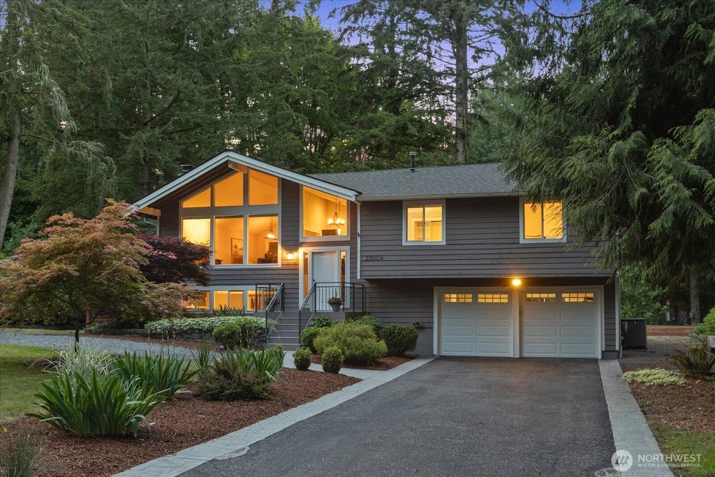 Photo of 23004 NE 64th Street, Redmond, WA 98053 (MLS # 2577918)