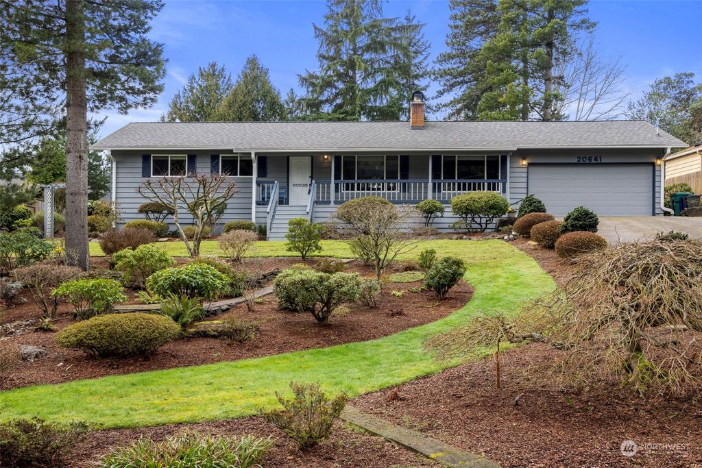 Photo of 20641 4th Avenue SW, Normandy Park, WA 98166 (MLS # 2198901)