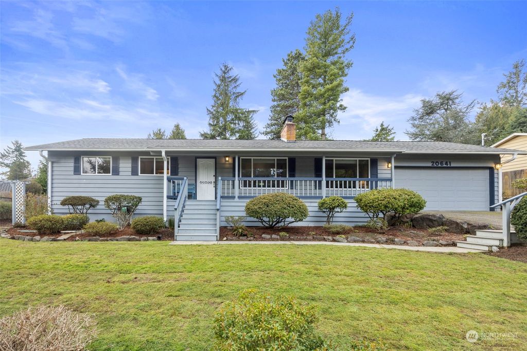 Photo of 20641 4th Avenue SW, Normandy Park, WA 98166 (MLS # 2198901)