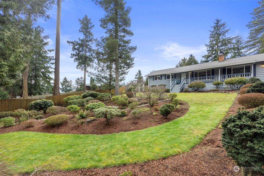 Photo of 20641 4th Avenue SW, Normandy Park, WA 98166 (MLS # 2198901)