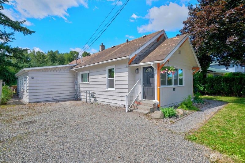 303 Lincoln Street