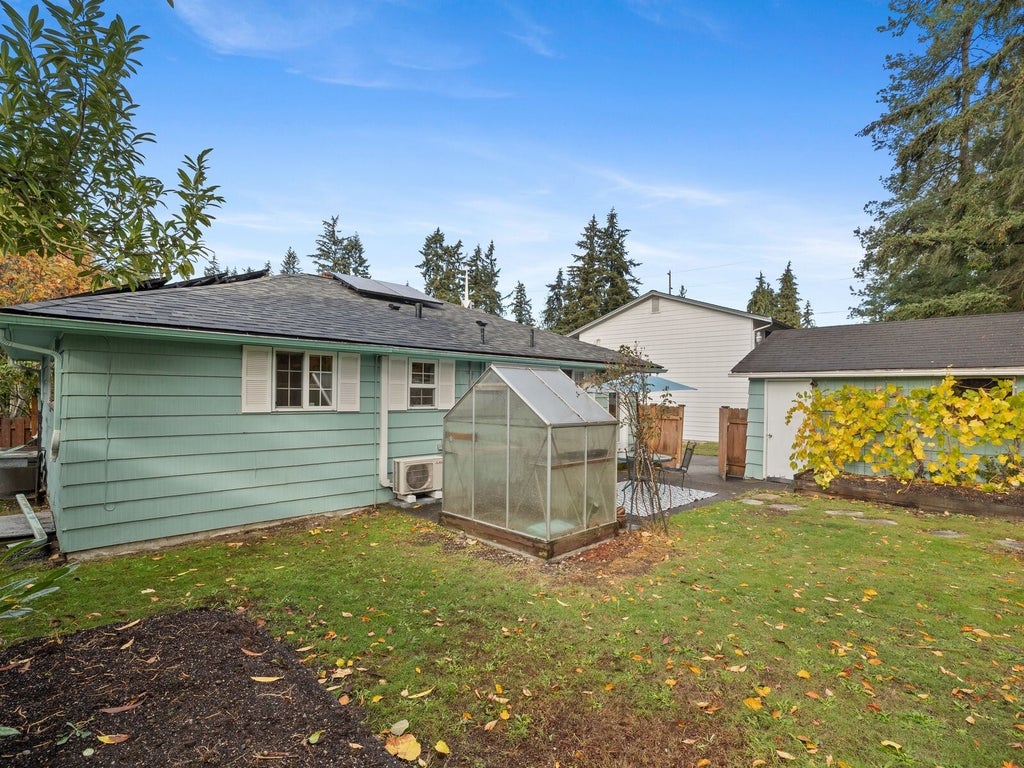 Photo of 15738 Interlake Avenue N, Shoreline, WA 98133 (MLS # 2598183)
