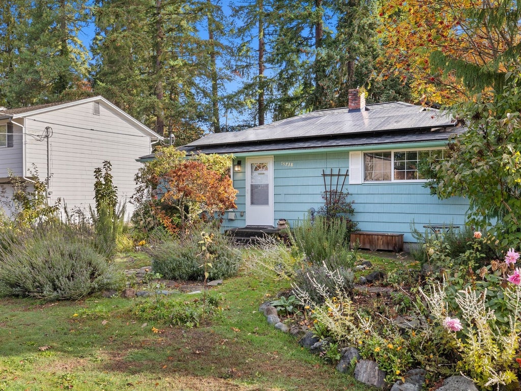 Photo of 15738 Interlake Avenue N, Shoreline, WA 98133 (MLS # 2598183)