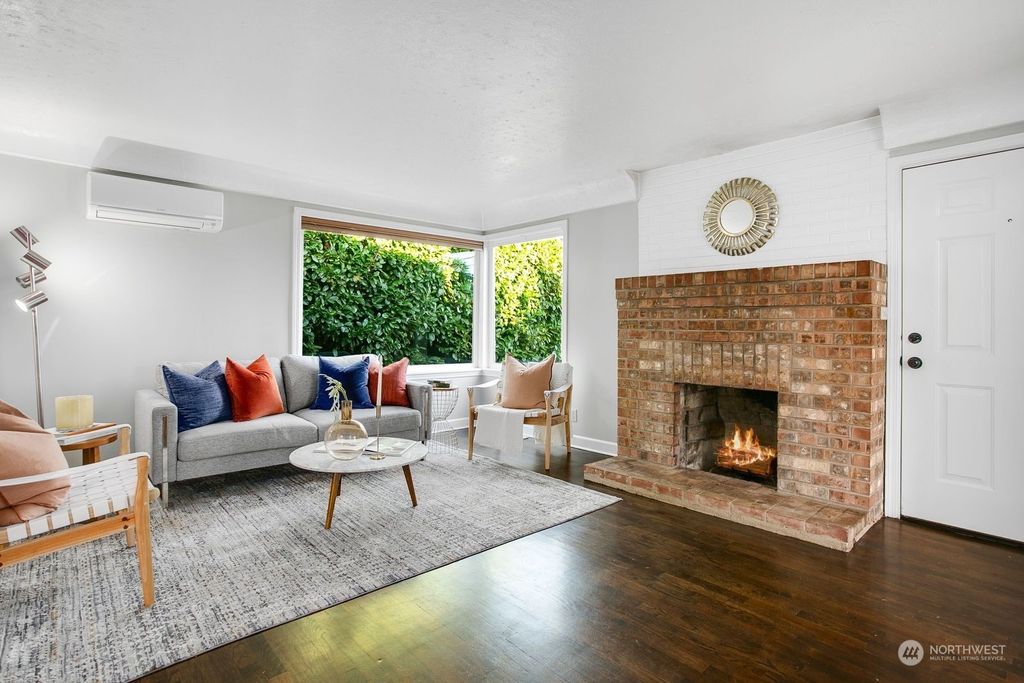 Photo of 3702 SW Holden Street, Seattle, WA 98126 (MLS # 2145269)