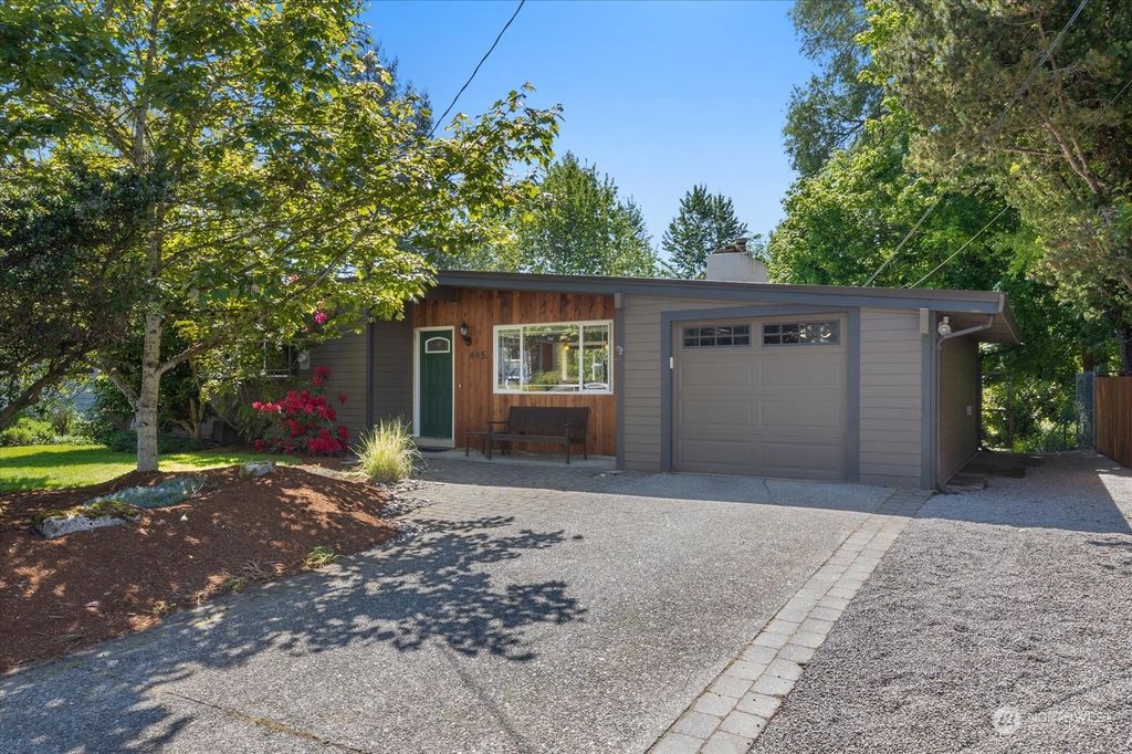 Photo of 445 154th Avenue SE, Bellevue, WA 98007 (MLS # 2239085)