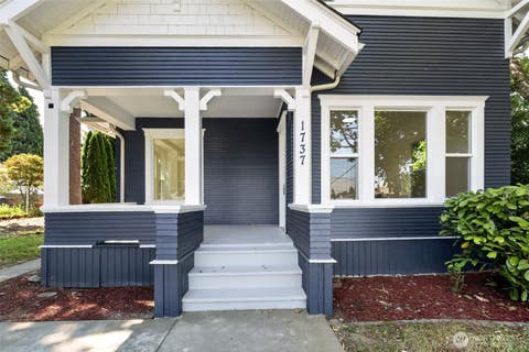 Photo of 1737 6th Street, Bremerton, WA 98337 (MLS # 2556293)