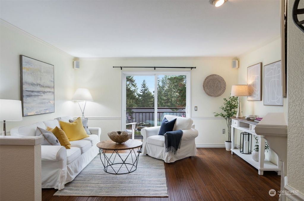 Photo of 12737 NE 170th Lane, Woodinville, WA 98072 (MLS # 2004763)